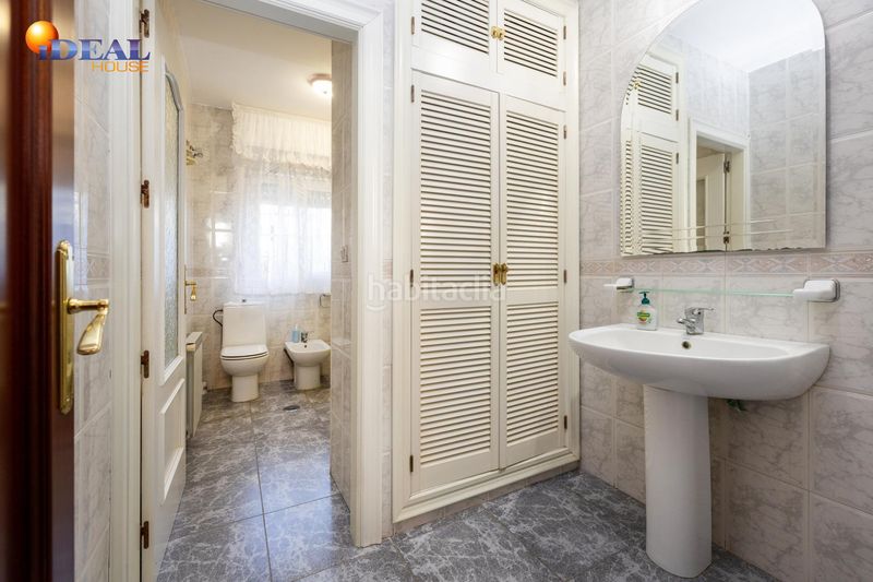 Foto 0857efd1-b791-4f0b-a374-ac73b22b9983. Xalet amb piscina a Atarfe