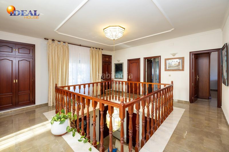 Foto 4938e5d7-1171-4659-8b34-effacfbba8fe. Xalet amb piscina a Atarfe