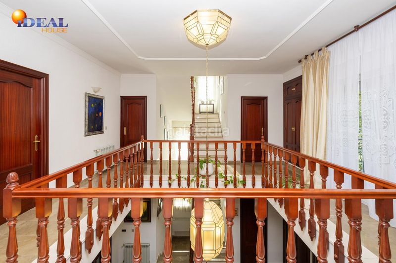 Foto 5d91d8ed-c714-4a38-886e-489f3a2db71e. Xalet amb piscina a Atarfe