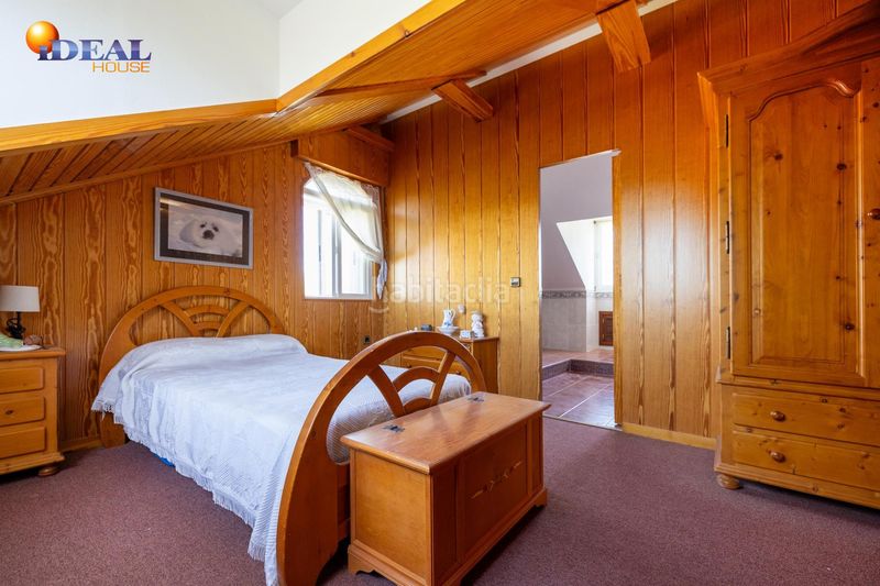 Foto 689d5245-0ab0-4453-84ce-2b85a16c67a7. Xalet amb piscina a Atarfe