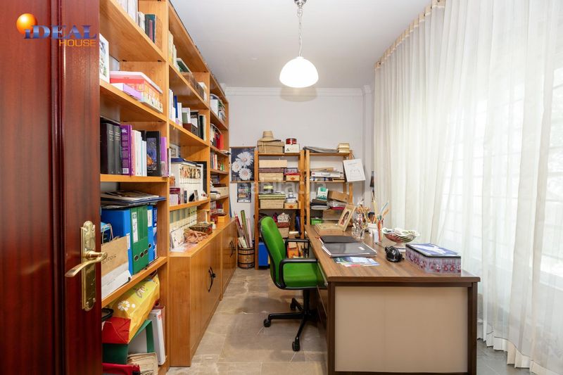 Foto 89477882-91d8-4052-bd82-0a91be85f876. Xalet amb piscina a Atarfe