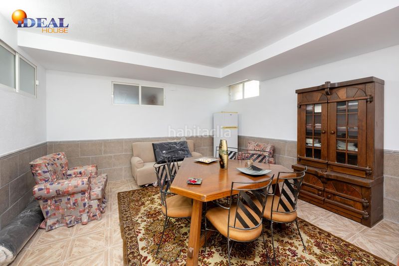 Foto c762da59-e0d6-4c21-adcc-cd18a880290d. Xalet amb piscina a Atarfe