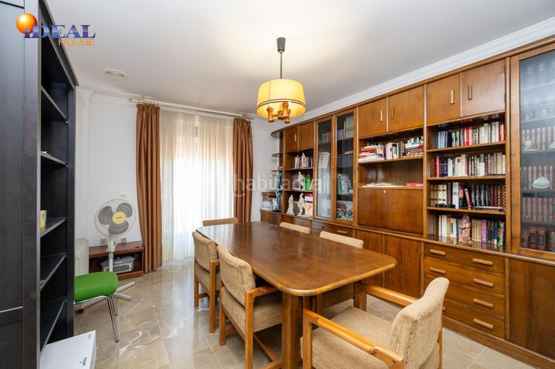 Foto c9764919-79c7-476b-b684-7929d6e93164. Xalet amb piscina a Atarfe