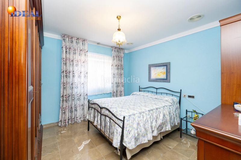 Foto d414d5db-7329-4b8e-8b31-06c9fa2a15fb. Xalet amb piscina a Atarfe