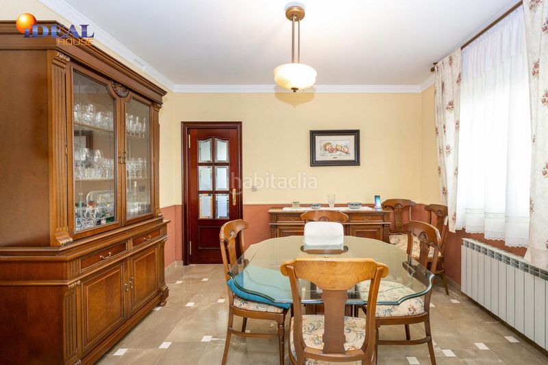 Foto f7bd3186-b417-4bdb-98f5-658b1b77d21b. Xalet amb piscina a Atarfe