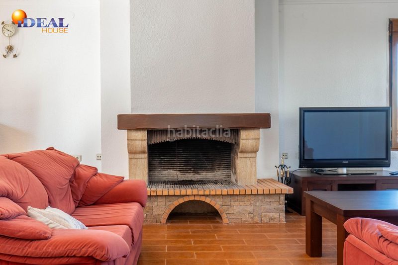 Foto 0cde83de-ad80-4516-9717-1eb49807065a. Casa amb aparcament a Peligros