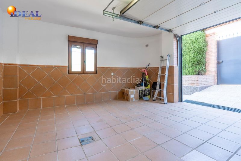 Foto 6466a772-0d46-44b4-8375-8fce106333fc. Casa amb aparcament a Peligros