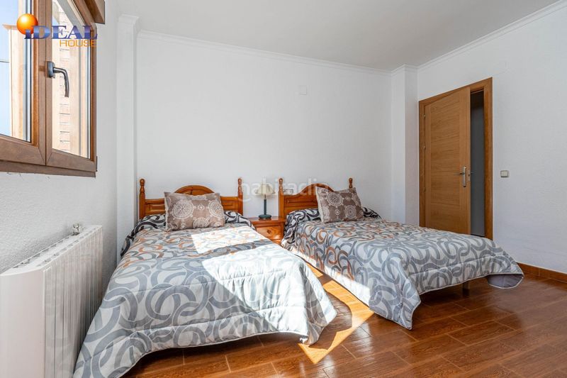 Foto c7dae282-66d4-46e0-bd08-42ad022b18c7. Casa amb aparcament a Peligros