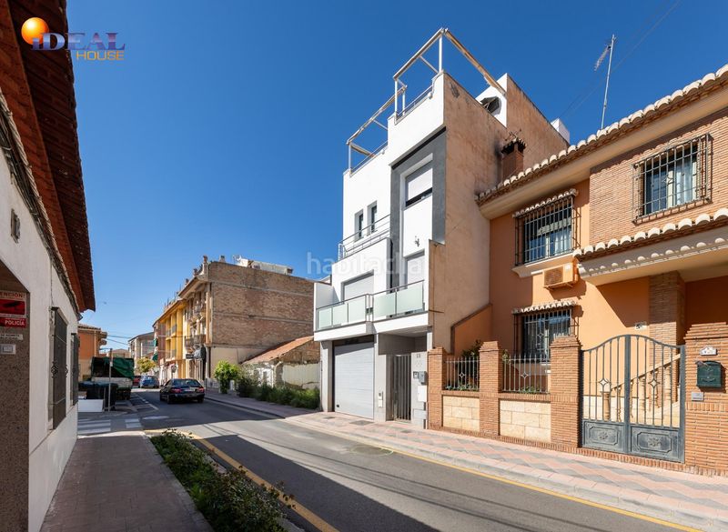 Foto 6f78e8d0-7eca-43ee-929f-ddae550b0643. Casa venta de casa con calidades de lujo granada en Armilla