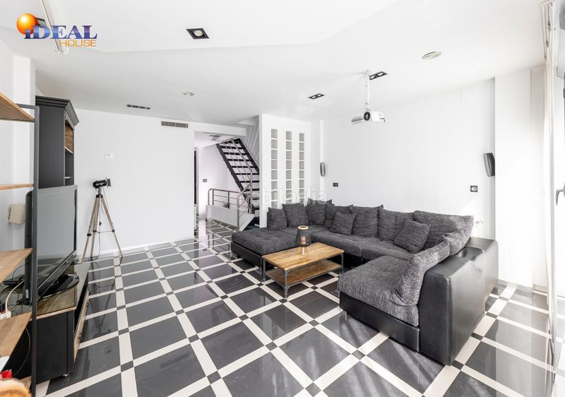 Foto f3827167-c556-4927-b994-54ca3b7cb322. Casa venta de casa con calidades de lujo granada en Armilla