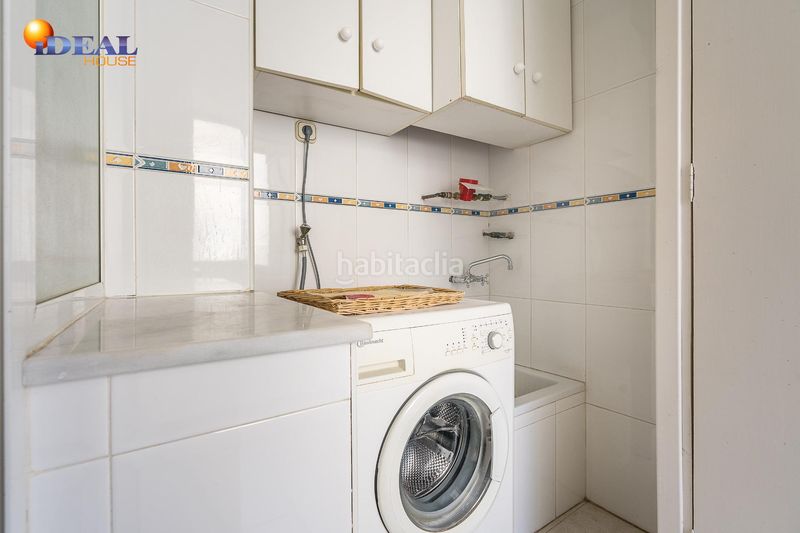 Foto 82b9ef30-6d98-496c-b569-f0d510e70a35. Àtic a Pajaritos Granada