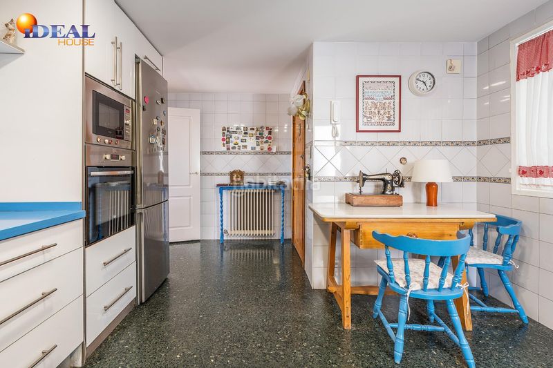 Foto f1c31d10-4c90-41dc-ad71-68ceaa04e58f. Àtic a Pajaritos Granada