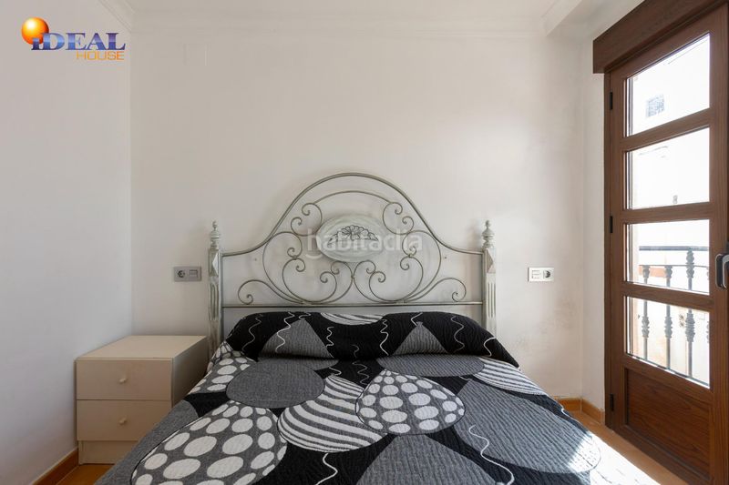 Foto 16b04f23-9dd5-49b3-8ea6-c38c8d871046. Casa a calle santa isabel 22 a Almuñecar centro Almuñécar