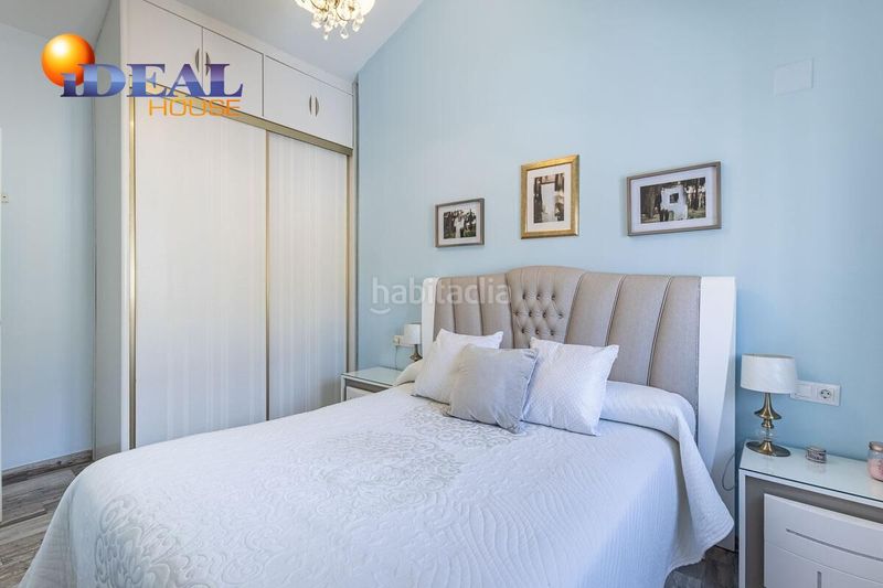 Foto 217eb748-b06d-4b23-91a0-dee00cc1cd28. Casa aparellada amb aparcament a Atarfe