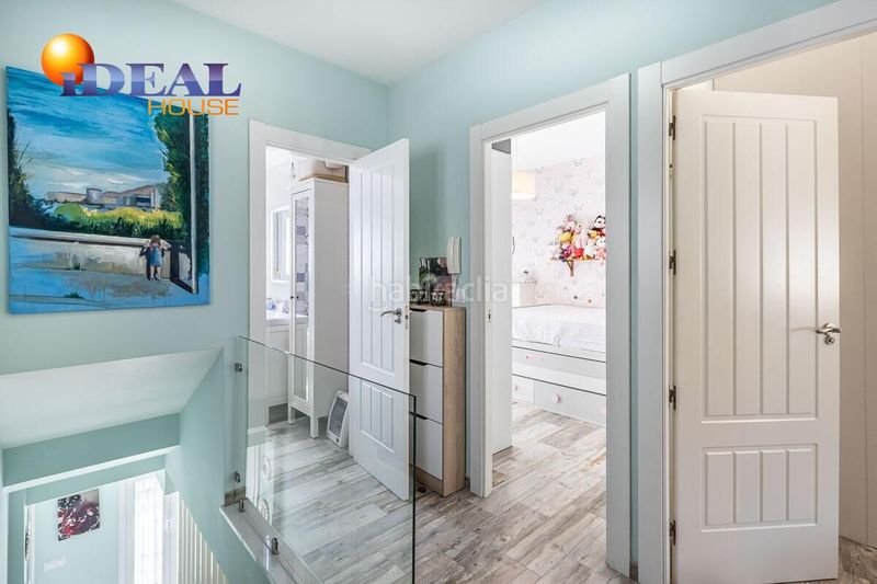 Foto 5eef0550-fd79-455a-9d5b-e96d34664702. Casa aparellada amb aparcament a Atarfe