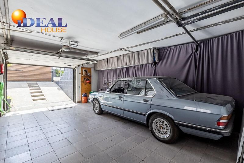 Foto e61eaf83-be05-4140-bbd0-eab1839d46f2. Casa aparellada amb aparcament a Atarfe