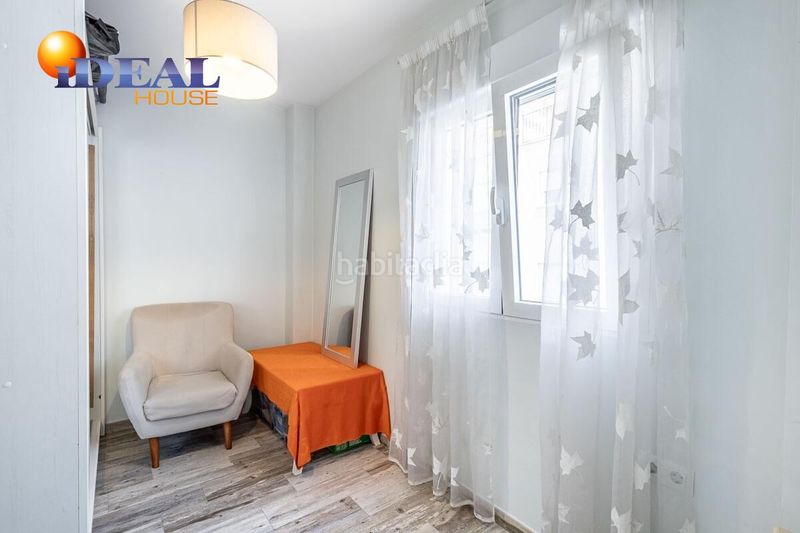 Foto eaa64993-2a39-4d8b-a0c5-805bb23e6ca5. Casa aparellada amb aparcament a Atarfe