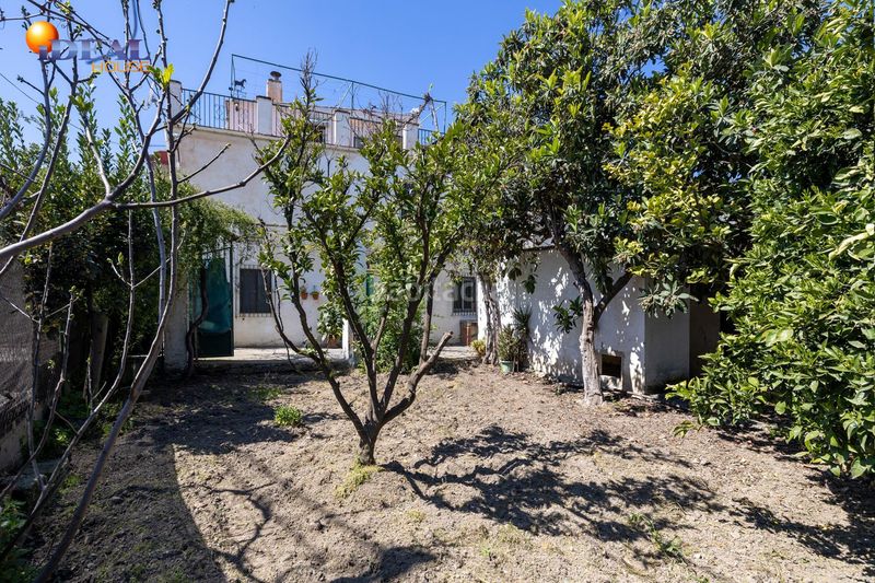 Foto 01b33196-32af-4bc1-a7c4-0f6966ff0f66. Masia amb aparcament a Poniente Armilla