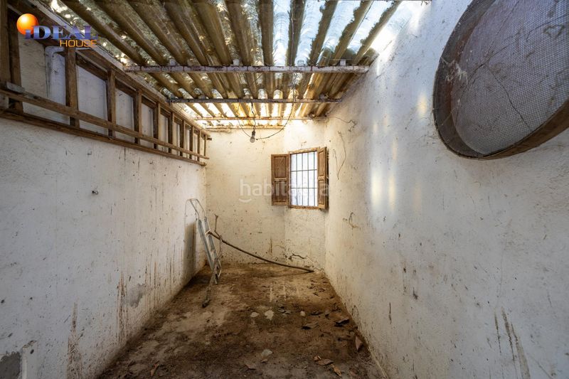 Foto 56543411-9b2c-46d6-a50d-159fdac4a62b. Masia amb aparcament a Poniente Armilla