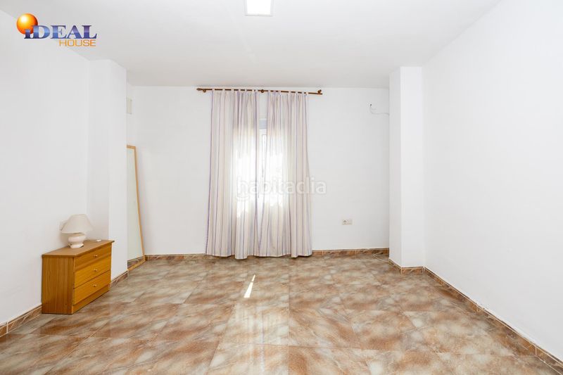 Foto 5b2b89da-6043-477f-9625-756382a2adad. Masia amb aparcament a Poniente Armilla