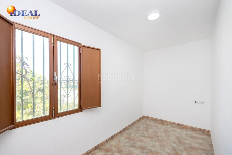 Foto 61b27583-be5c-4246-9a51-0ef4bc128ef1. Masia amb aparcament a Poniente Armilla