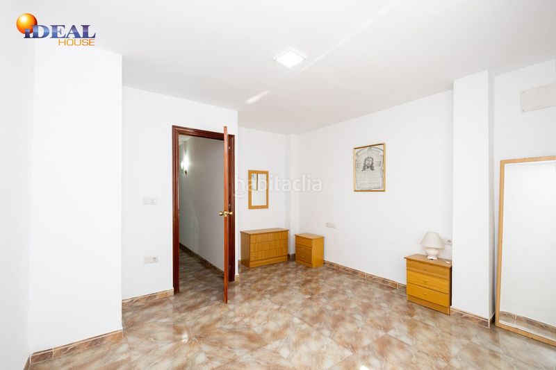 Foto 67754397-d7f7-4ec6-9fd9-0942c2967e63. Masia amb aparcament a Poniente Armilla