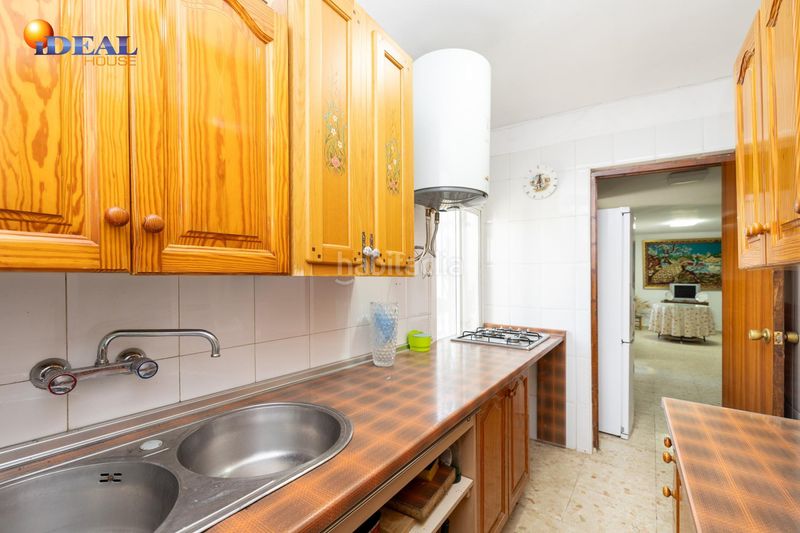 Foto 8aa38b1a-434c-4c2a-b8b1-1189c417ee99. Masia amb aparcament a Poniente Armilla