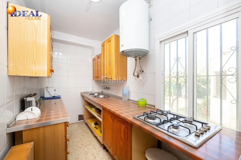 Foto 8d67324e-6eb3-4912-b9dc-5d1f2bbfaf81. Masia amb aparcament a Poniente Armilla