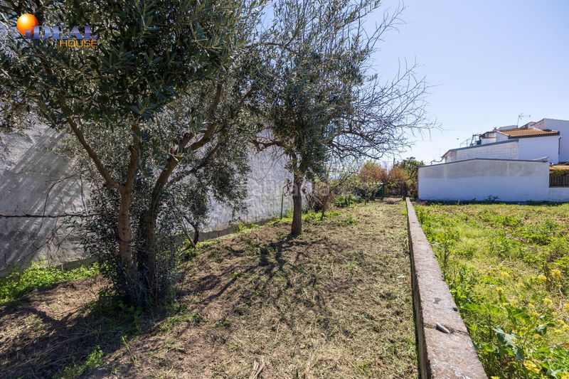 Foto d011a1c9-65f8-4363-8a22-edbd47a481e5. Masia amb aparcament a Poniente Armilla