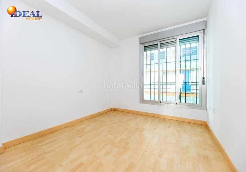 Foto 1bf718fd-eb83-4835-9c9c-18948b78b7ad. Pis amb aparcament a Monachil pueblo Monachil