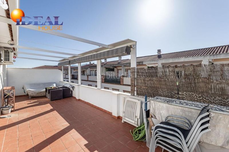Foto ae3b838c-f1cb-46f8-a968-99f313411dab. Àtic amb aparcament a Ogíjares