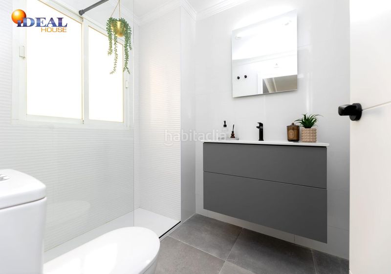 Foto 7ad3a5a9-a768-40dc-9bd1-49f2e475146b. Pis amb piscina a Gójar