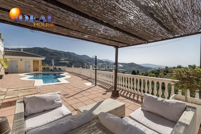 Foto e375a178-557f-40f9-bd13-dfbb43e7bfa9. Xalet amb aparcament piscina a Ítrabo