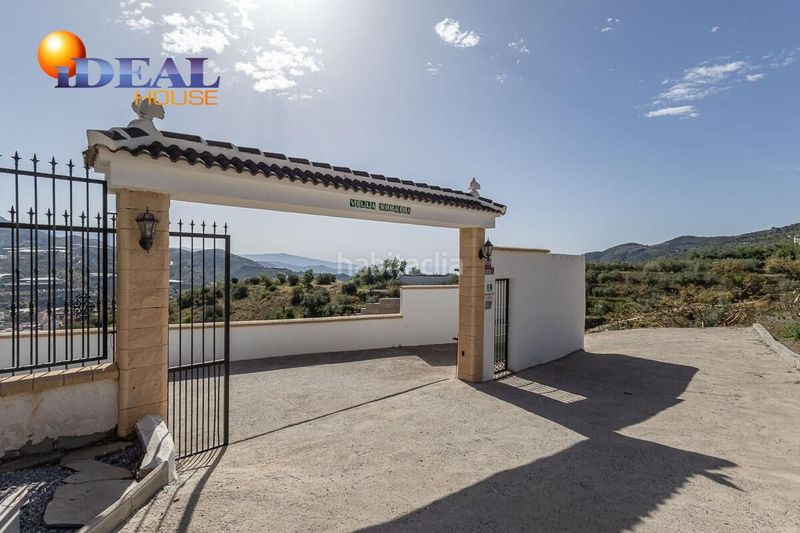 Foto f1f3e0b1-c7de-4700-80dd-4f095f59cb4e. Xalet amb aparcament piscina a Ítrabo