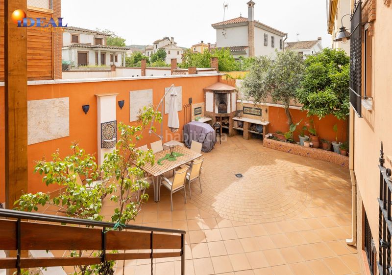 Foto a307c86c-08cc-43b7-bbba-c166e9d187c9. Casa aparellada amb aparcament a Jun