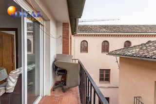 Pis  Calle de las caballerizas. Piso 4 dormitorios en c san juan de dios de granada.