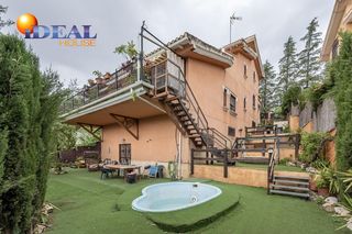 Chalet  Calle calle sauce. Espectacular casa de lujo en urbanización los cerezos