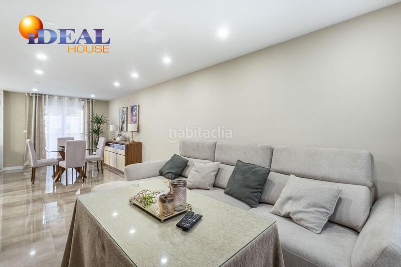 Foto 46ab7a37-c54b-4d53-b606-4548d2d396ab. Casa adossada amb aparcament a Atarfe