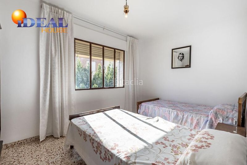 Foto b66f98ac-626f-401c-ba04-d37825e0f6be. Casa amb aparcament a Cájar