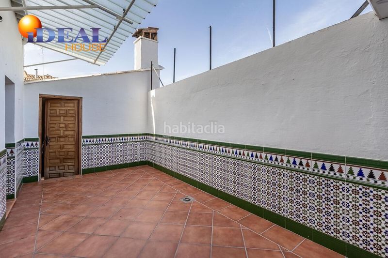 Foto e03b3237-4aea-41ef-bb00-96768a56c0e7. Casa amb aparcament a Cájar