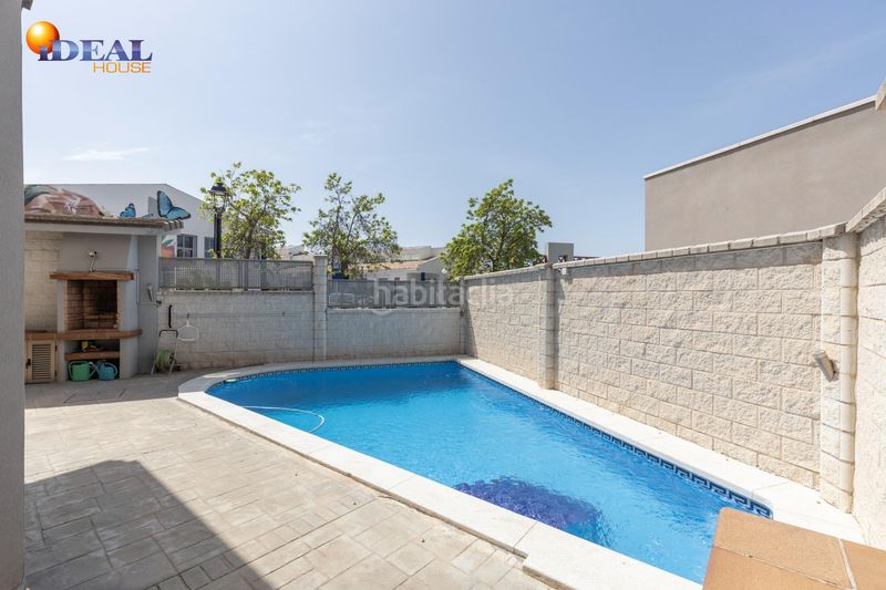 Foto 321abb31-c65e-4848-903f-a3a0b8d93e0c. Casa amb aparcament piscina a Alfacar
