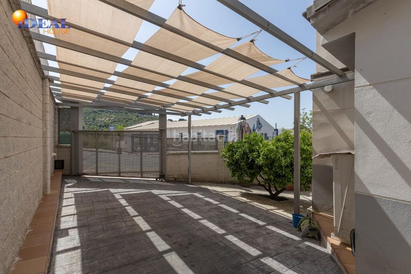 Foto ce5a46f1-8334-40c2-852c-9c1a90381767. Casa amb aparcament piscina a Alfacar