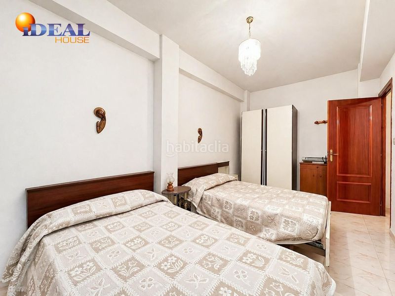 Foto 7f85614a-2f8b-4b04-b784-6bd4c7e914db. Casa amb calefacció aparcament a Baza