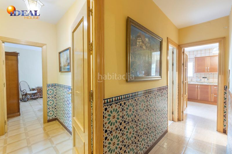 Foto ba02b0c9-23f5-4590-86ed-579508c05e5f. Casa amb aparcament a San Miguel Armilla