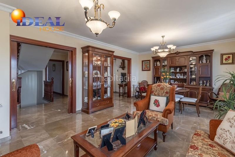 Foto b6937929-f9e8-477d-b00e-e5315841382e. Casa amb calefacció aparcament a Cájar