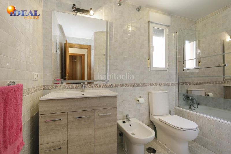 Foto 1fa68587-7861-4873-ac47-6e7bbb2be849. Xalet amb calefacció aparcament piscina a Gójar