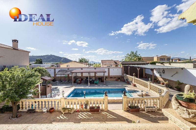 Foto edf07198-1f91-4ac8-84d7-9921e9d9dffd. Xalet amb calefacció aparcament piscina a Albolote