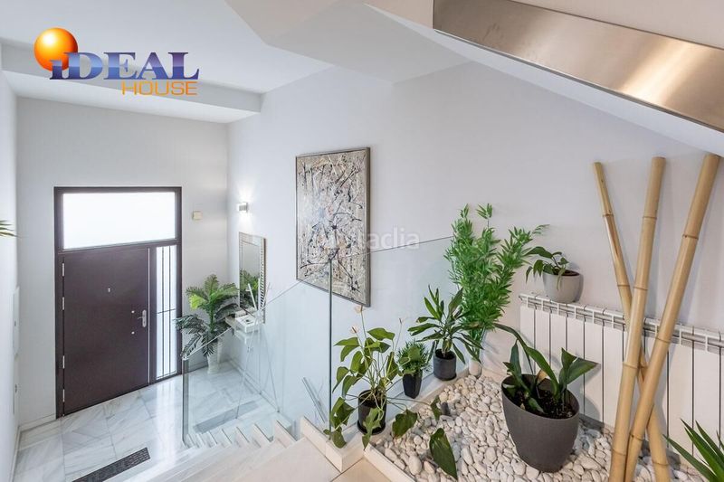 Foto f517f45e-98f5-43c0-b17e-7566546d37d1. Casa amb calefacció aparcament a Maracena