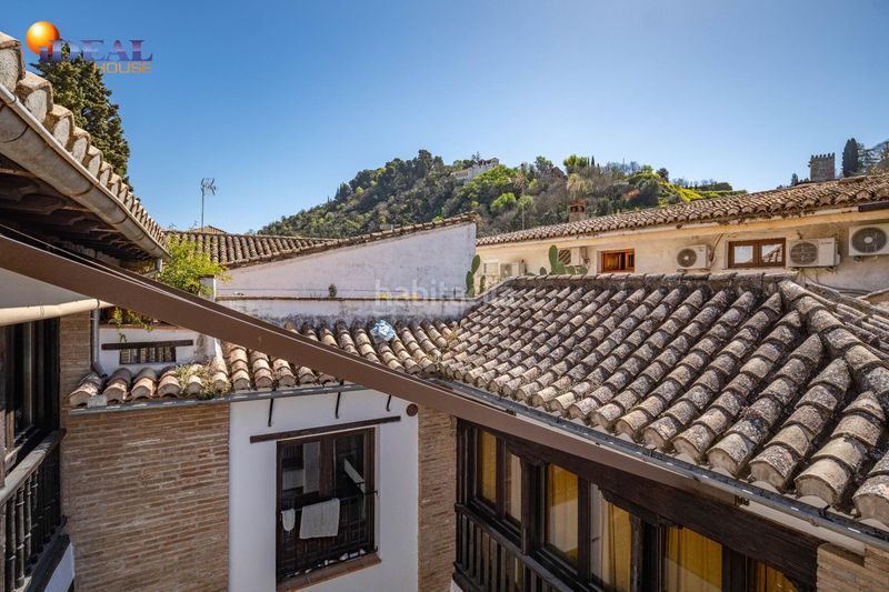 Foto 1c83d3e7-271b-43a4-a564-f2b66def72f0. Edificio en calle calle gumiel de san pedro 4 edificio morisco del siglo xvi en el paseo de los tristes con vistas a la alhambra en Granada