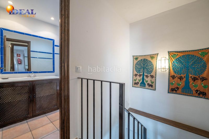 Foto 76748234-e1a6-450c-acb0-c2b6fc423c17. Edificio en calle calle gumiel de san pedro 4 edificio morisco del siglo xvi en el paseo de los tristes con vistas a la alhambra en Granada
